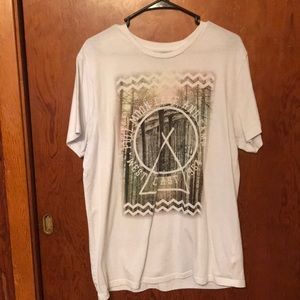 T shirt old navy, white/west coast design. Men’s